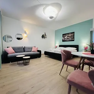 Wf-apartment Westbahnhof Apartament Wiedeń